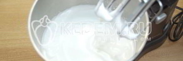 вкусный пасхальный кулич с изюмом