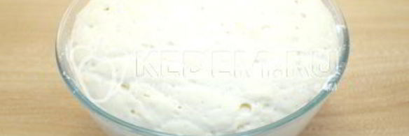 вкусный пасхальный кулич с изюмом