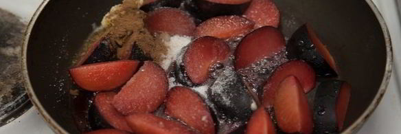 сливовый крамбл