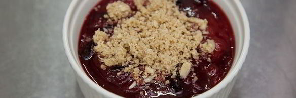 сливовый крамбл