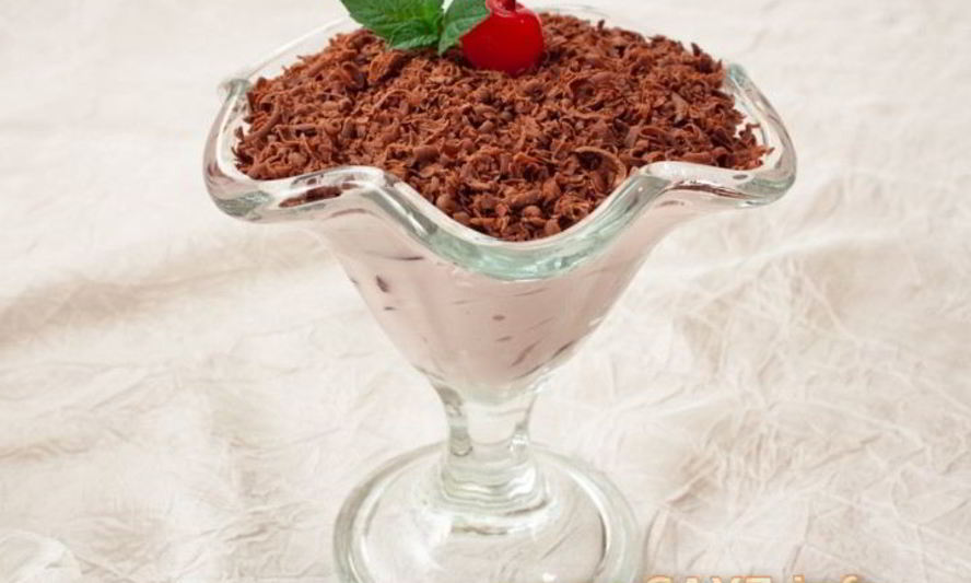 Рецепт творожного десерта с шоколадом и черешней