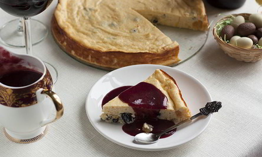 Рецепт творожного пудинга с соусом из кагора