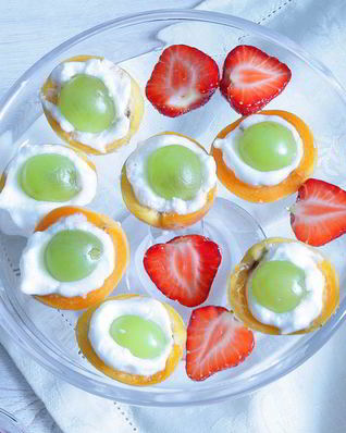 Виноград, запеченный в абрикосе