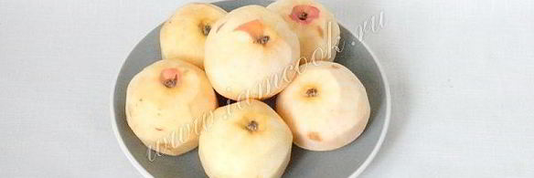 яблоки, запеченные в тесте