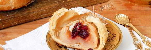 яблоки, запеченные в тесте