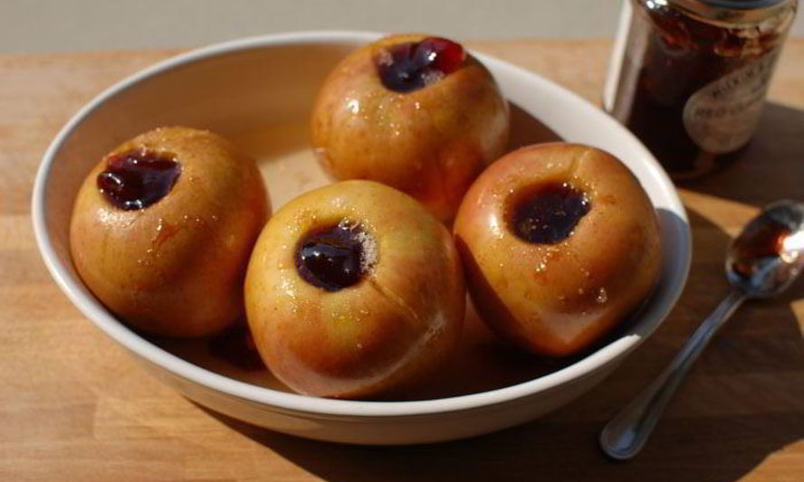 Рецепт запеченных яблок с коричневым сахаром