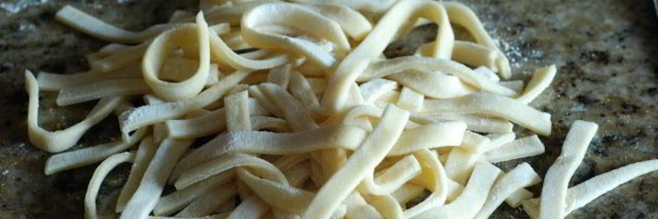 Домашняя лапша на яйцах