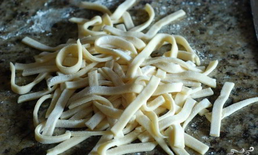 Рецепт домашней лапши на яйцах