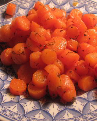 Гарнир из морковки в мультиварке