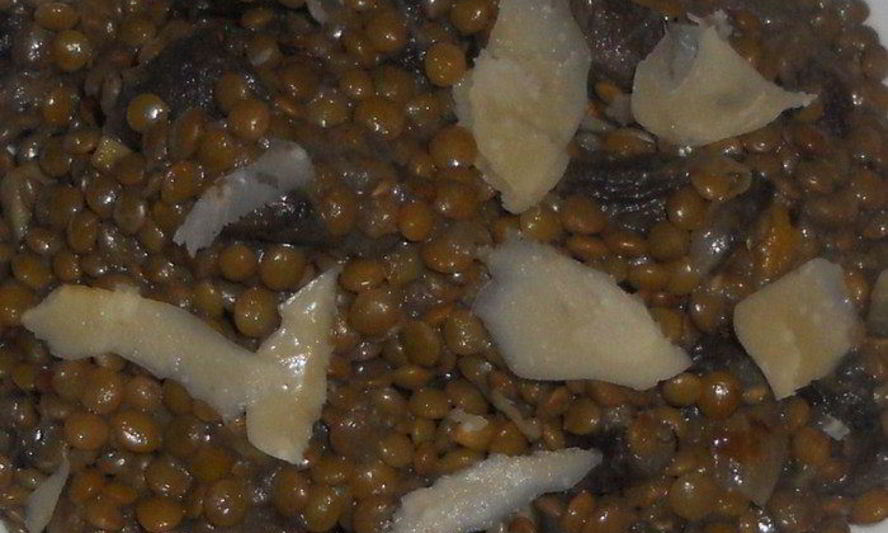 Рецепт чечевицы с лесными грибами и пармезаном