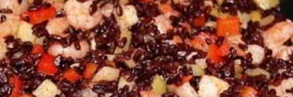 черный рис с креветками