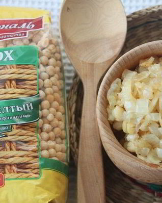 Горошница с тушеными кореньями