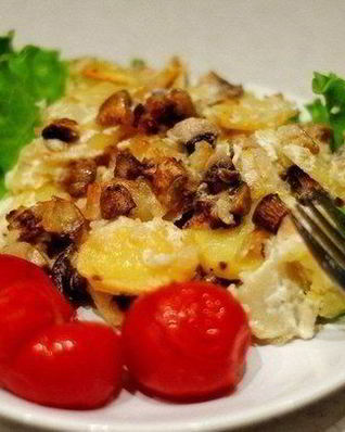 Картофель с шампиньонами в сметане
