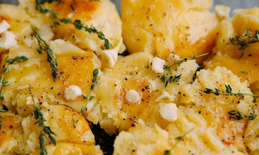 Рецепт картофеля с сыром в чесночно-сметанном соусе