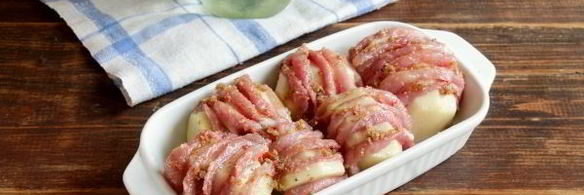 картошка-гармошка с мясом в духовке