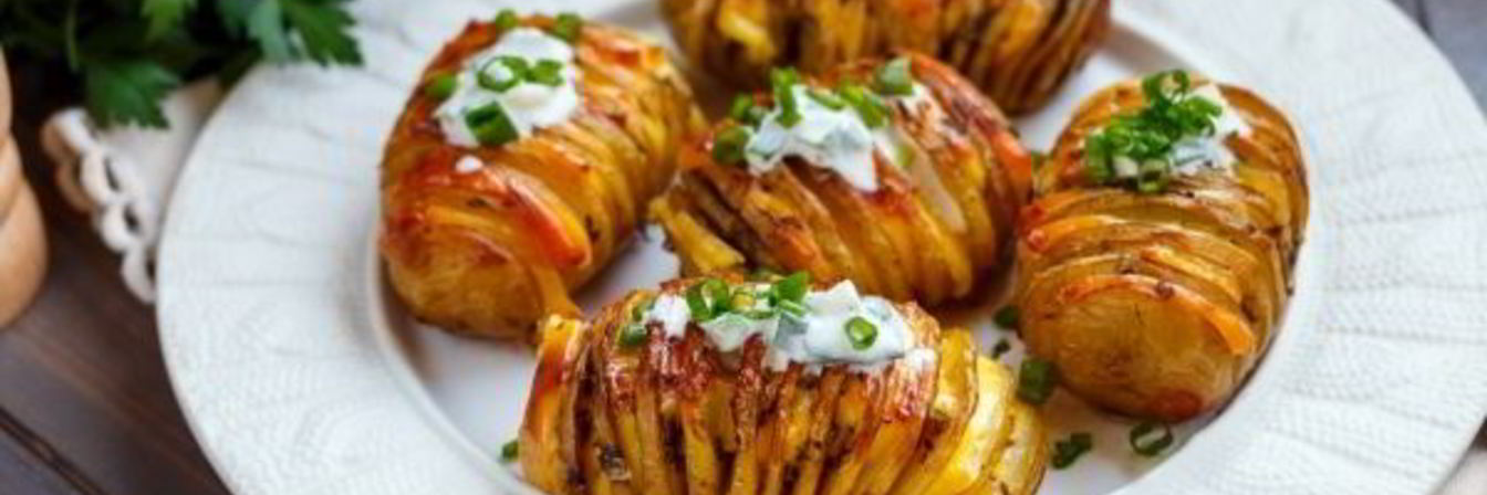 Картошка-гармошка с сыром в духовке