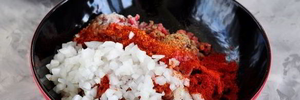 картошка с фаршем, сыром и майонезом в духовке