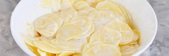 картошка с фаршем, сыром и майонезом в духовке