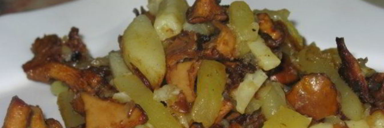 Картошка со свежими грибами жареная