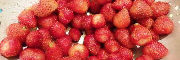 молодой картофель с клубничной сальсой