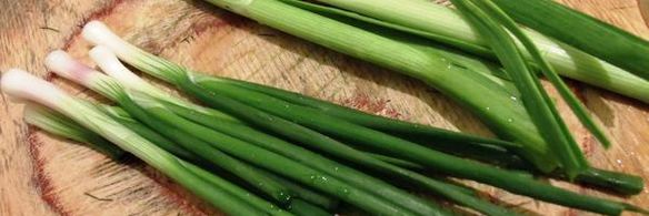 молодой картофель с клубничной сальсой