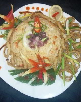 Острый рис Том-Ям с кальмарами