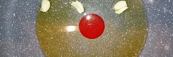 острый рис том-ям с кальмарами