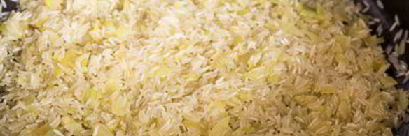 пряный рис с сухофруктами