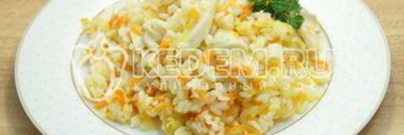 рис с кальмарами