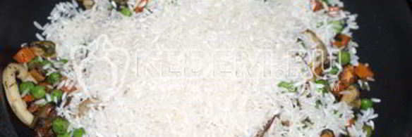 рис с морепродуктами в мультиварке