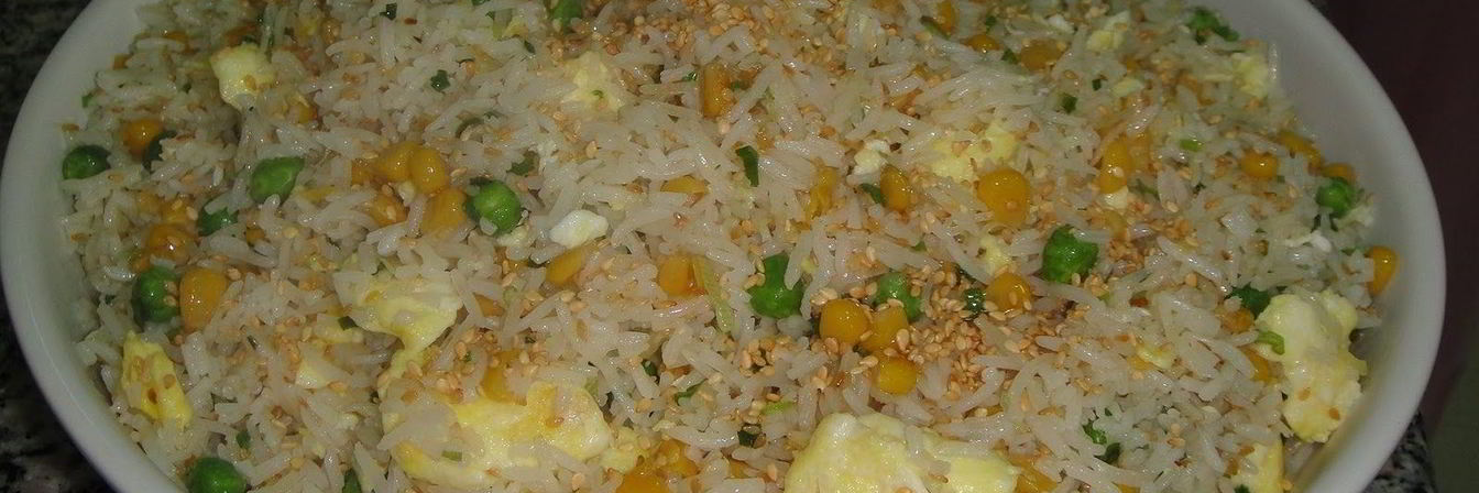 Рис с яйцом и овощами