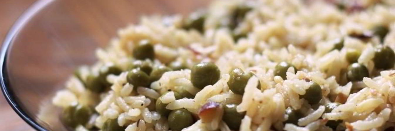 Рис с зеленым горошком и миндалем
