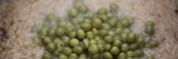 рис с зеленым горошком и миндалем