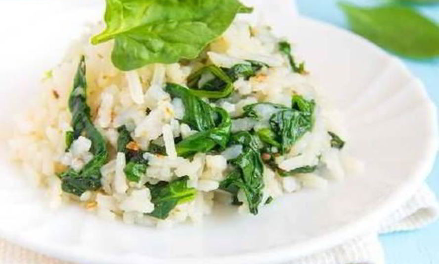 Рецепт риса со шпинатом на пару