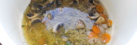 тайский нешлифованный рис с грибами в мультиварке