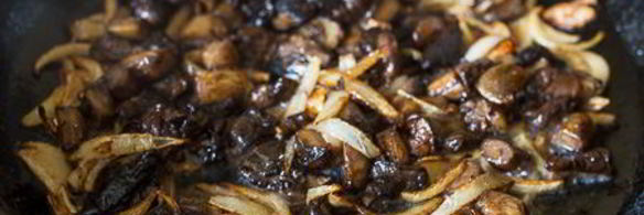 толченый картофель с лесными грибами