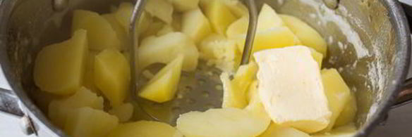 толченый картофель с лесными грибами