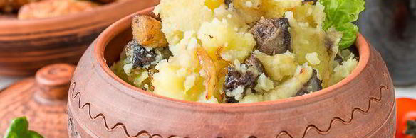 толченый картофель с лесными грибами