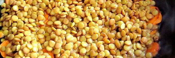 зеленая чечевица с копченой колбасой в стиле фламенко