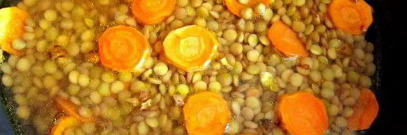 зеленая чечевица с копченой колбасой в стиле фламенко