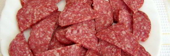 зеленая чечевица с копченой колбасой в стиле фламенко