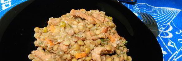 зеленая чечевица с тушеным мясом