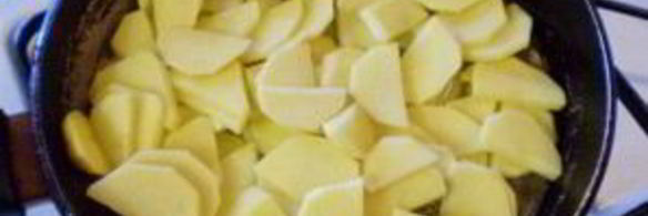 жареная картошка с луком