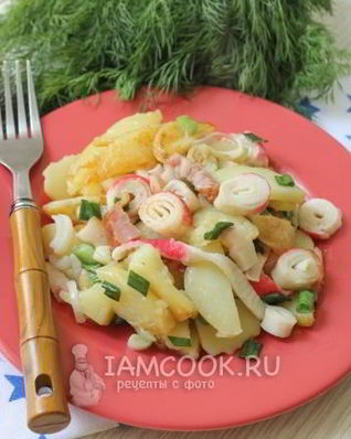 Жареный картофель с ветчиной и крабовыми палочками