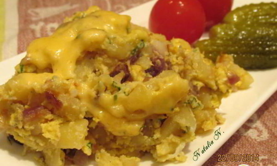 Рецепт жареного картофеля с яйцом и сыром