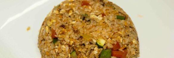 жареный рис с креветками