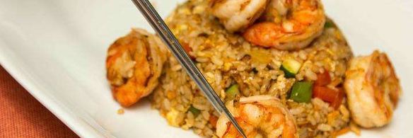 жареный рис с креветками