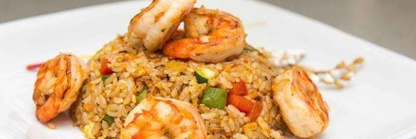 жареный рис с креветками