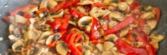 жареный рис с овощами