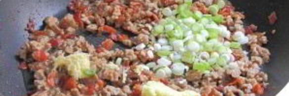 жареный рис со свининой